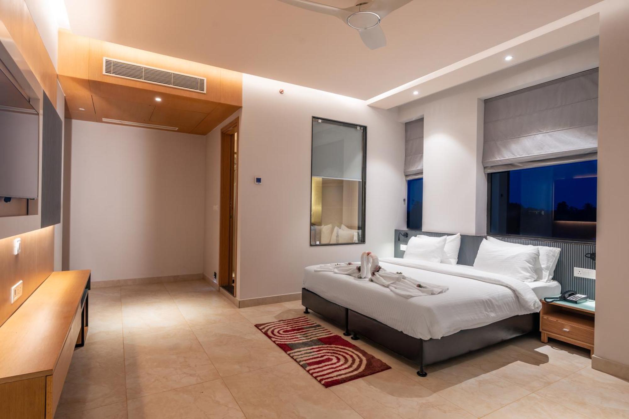 Krishna'S Courtyard Hotel & Convention Urali Luaran gambar