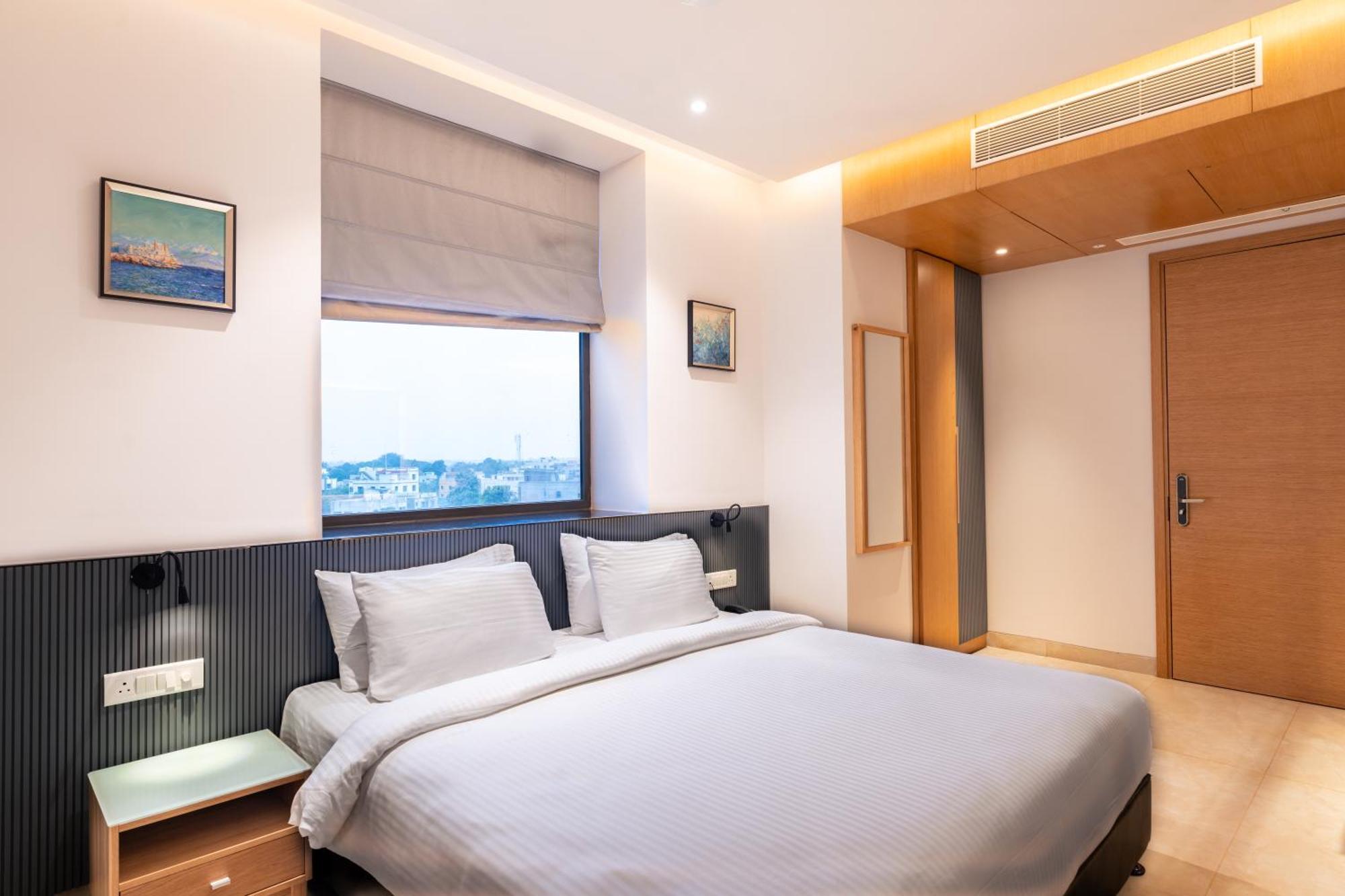 Krishna'S Courtyard Hotel & Convention Urali Luaran gambar